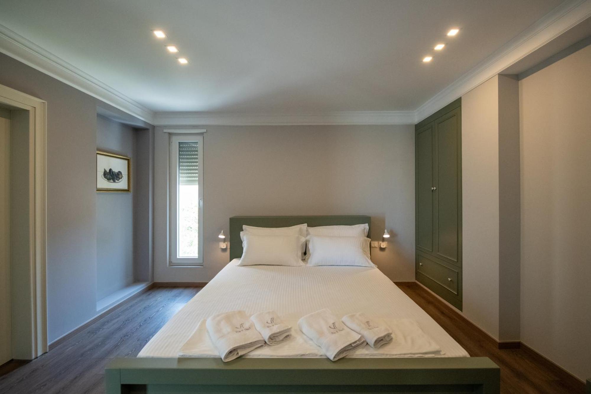Hotel Vila 11 Драч Екстериор снимка