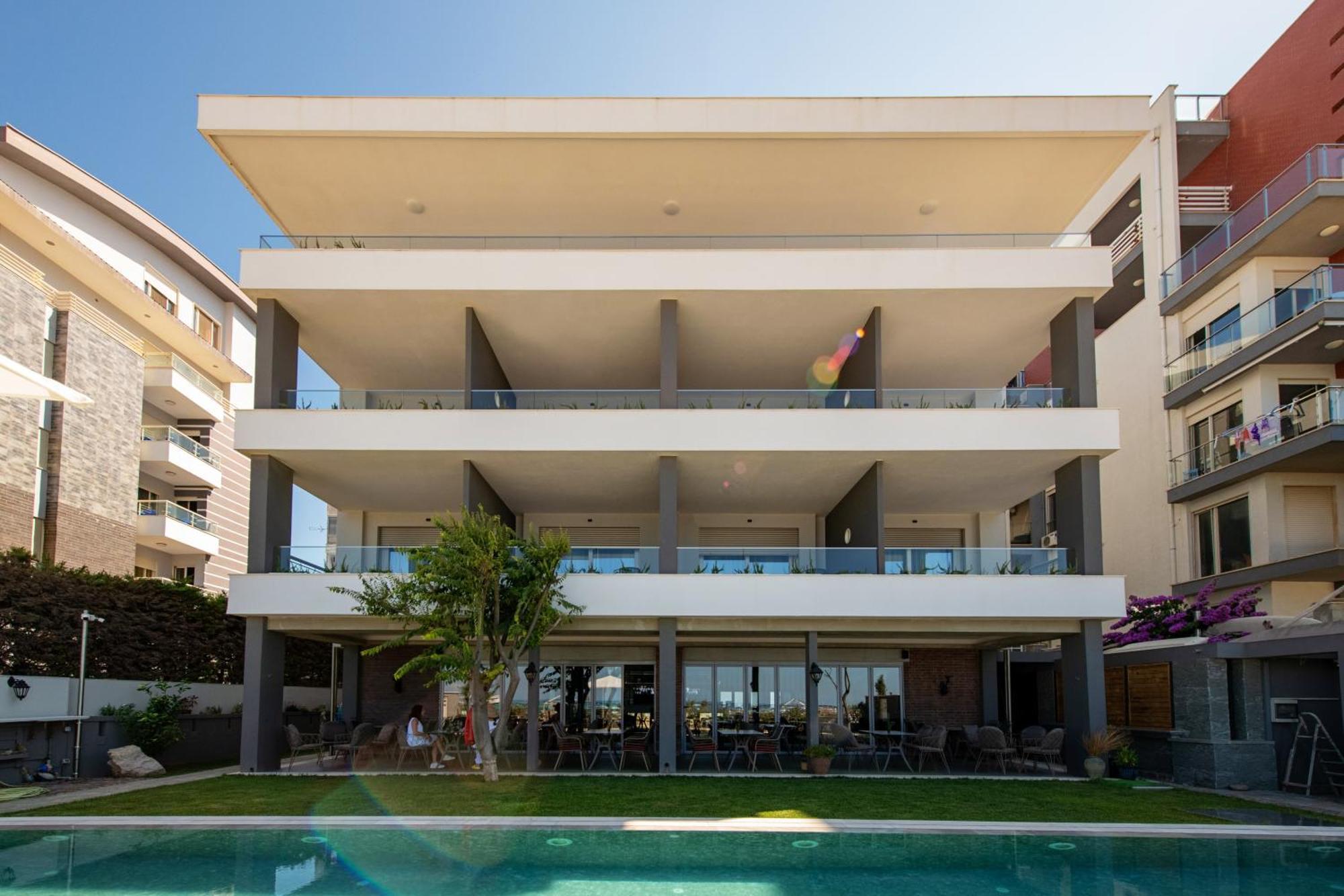 Hotel Vila 11 Драч Екстериор снимка